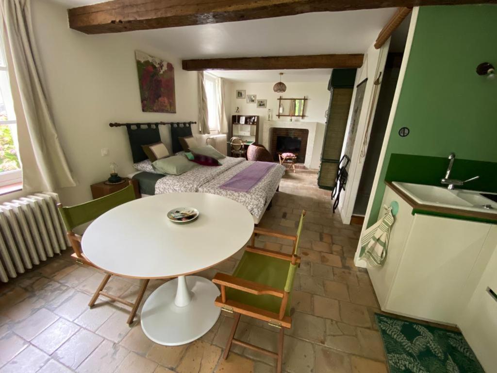 AMALOUYSE Studio de charme au cœur des châteaux de Loire Montlouis-sur-Loire Extérieur photo